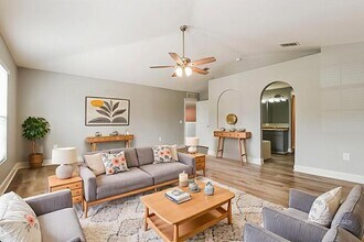 2451 Foxhollow Rd in Tavares, FL - Building Photo - Building Photo