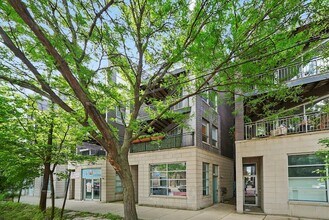 2629 W Chicago Ave, Unit 3 in Chicago, IL - Building Photo - Building Photo