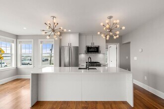 176 Winthrop Shore Dr in Winthrop, MA - Building Photo - Building Photo