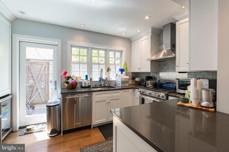 1812 Addison St in Philadelphia, PA - Building Photo - Building Photo
