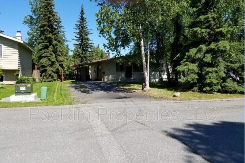 5631 Sheltie Ave in Anchorage, AK - Building Photo