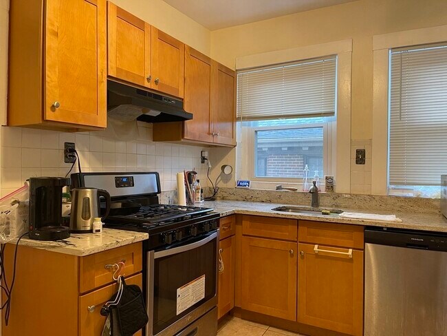 797 Washington St in Brookline, MA - Building Photo - Building Photo