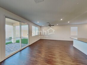 284 Yasmin Daylily Pl in Henderson, NV - Foto de edificio - Building Photo