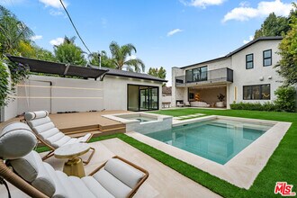 4740 Sunnyslope Ave in Los Angeles, CA - Building Photo - Building Photo