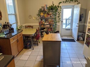 3642 N Damen Ave in Chicago, IL - Building Photo - Building Photo