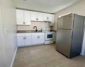 725 W 9th St in West Palm Beach, FL - Building Photo - Building Photo