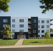 29 Heckman Ave in Bridgewater, NS - Building Photo