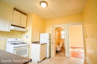 4637 NE Cleveland Ave in Portland, OR - Building Photo - Building Photo