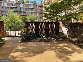 520 N St SW in Washington, DC - Foto de edificio - Building Photo