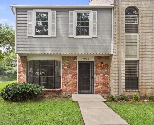property at 7921 Knight Rd