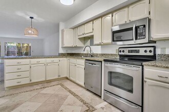 2600 Torrey Pines Rd in San Diego, CA - Building Photo - Building Photo