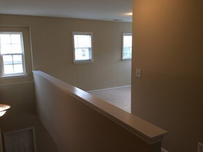 342 Ashdale Dr in Fuquay Varina, NC - Foto de edificio - Building Photo