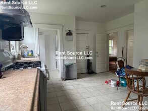 28 Holworthy Pl in Cambridge, MA - Building Photo - Building Photo