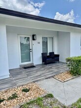 10 Forest Hills Ln in Boca Raton, FL - Building Photo - Building Photo