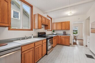 3433 NE 34th Ave in Portland, OR - Building Photo - Building Photo