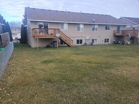 477 Meadow Ln in Somerset, WI - Building Photo