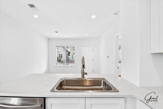 3175-3177 Jacob St in Hamtramck, MI - Building Photo - Building Photo