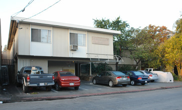 Sunnyvale Court Apartments in Walnut Creek, CA - Building Photo - Building Photo