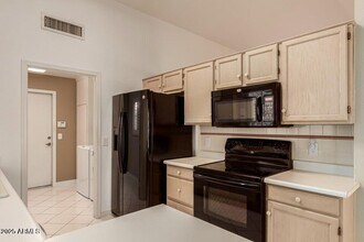9136 W Sequoia Dr in Peoria, AZ - Building Photo - Building Photo