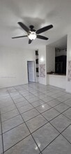 7420 W 20th Ave in Hialeah, FL - Foto de edificio - Building Photo