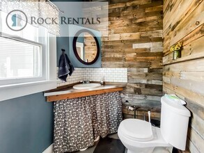 1828 N Main St in Hutchinson, KS - Building Photo - Building Photo