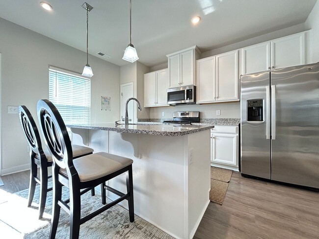 2680 Azalea Garden Rd in Norfolk, VA - Building Photo - Building Photo