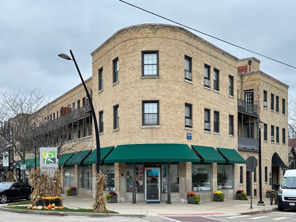 735 Judson Ave in Highland Park, IL - Foto de edificio