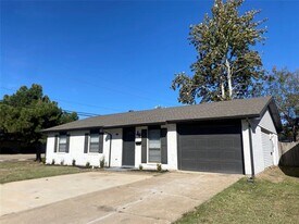 802 Las Palmas Dr in Grand Prairie, TX - Building Photo