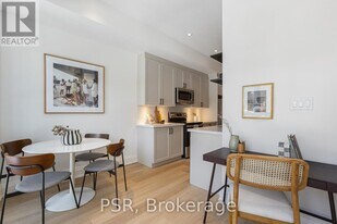 53 Harriet St in Toronto, ON - Building Photo