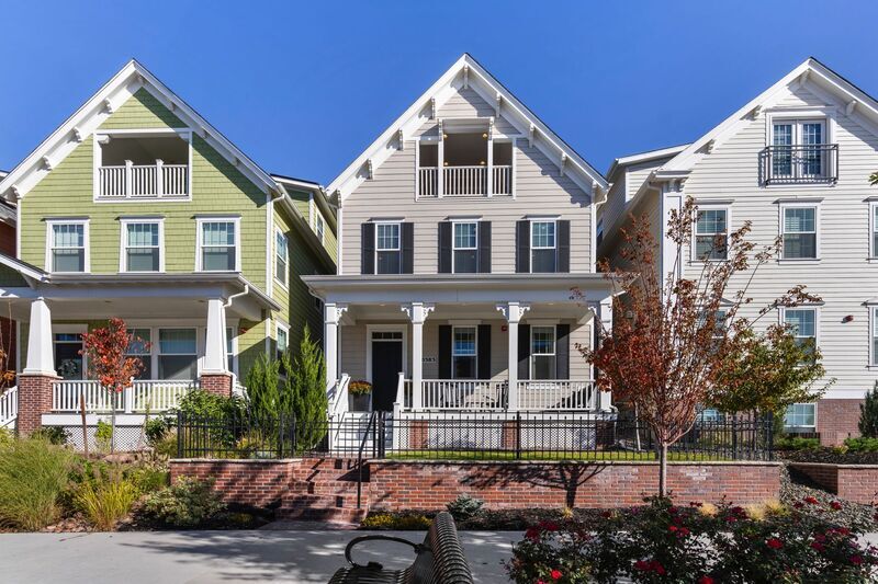 10383 E 58th Ave in Denver, CO - Building Photo