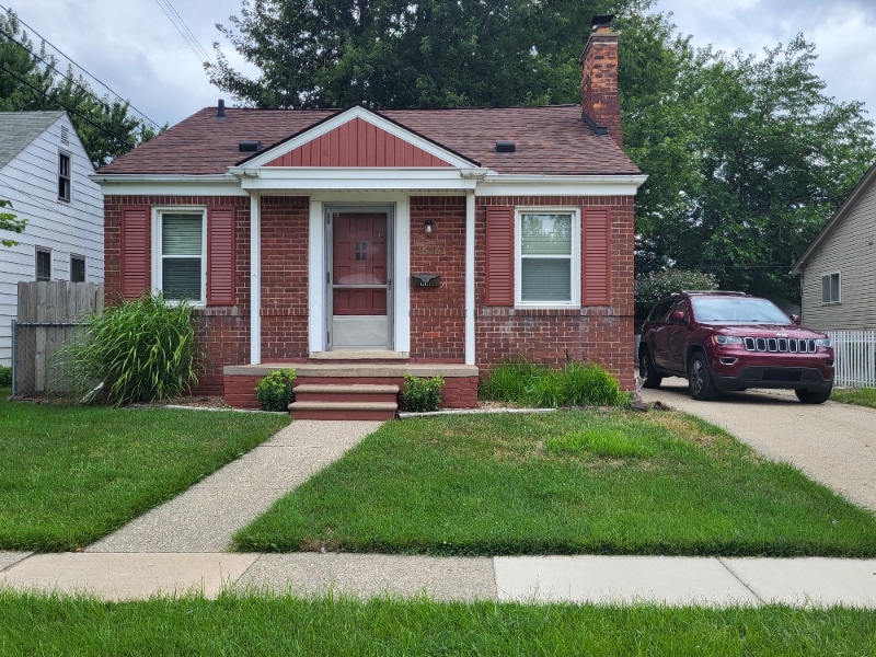 15131 Crescentwood Ave in Eastpointe, MI - Building Photo