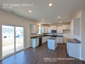 916 Channel Drop Lp in Zebulon, NC - Building Photo - Building Photo