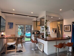 343 Cypress Dr in Laguna Beach, CA - Building Photo - Building Photo