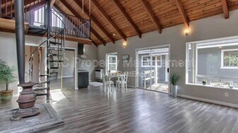 1420 Munras Ave in Monterey, CA - Building Photo