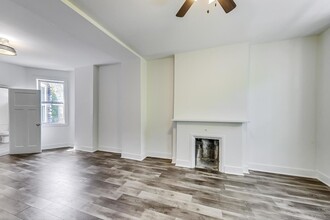 1041 W Taylor St in Chicago, IL - Building Photo - Building Photo