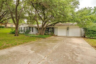 3804 W Clayton Rd in Fort Worth, TX - Building Photo - Building Photo