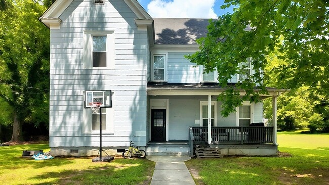 property at 707 2nd Ave