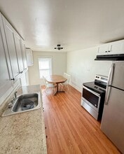 652 Columbia Ave in Lancaster, PA - Foto de edificio - Building Photo