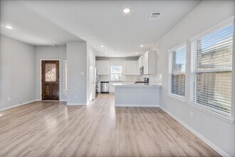 10610 Scrub Oak Dr in Arcola, TX - Building Photo - Building Photo