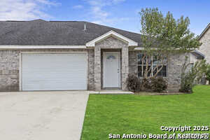 3045 Pine Valley Dr in New Braunfels, TX - Building Photo