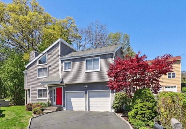 46 Fairway Green in Fairfield, CT - Building Photo - Building Photo