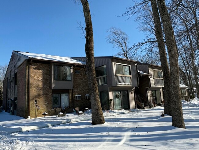 property at 15 Lexington Ct