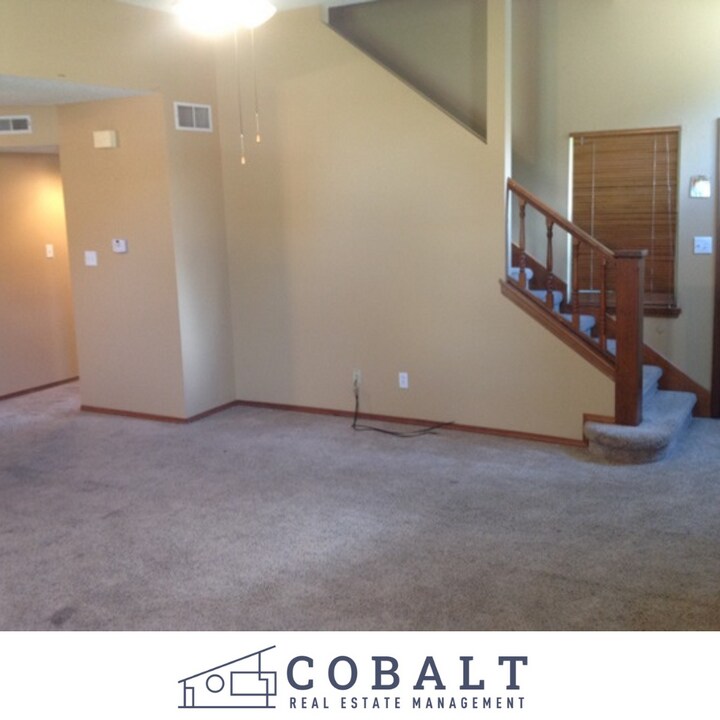 813 Mission Ave in Manhattan, KS - Building Photo