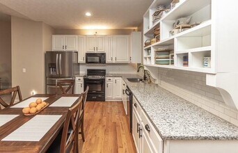 1800 Valley Ln in Cumming, GA - Building Photo - Building Photo