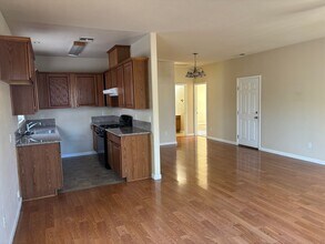 6855 Carnation Ave in Sacramento, CA - Building Photo - Building Photo