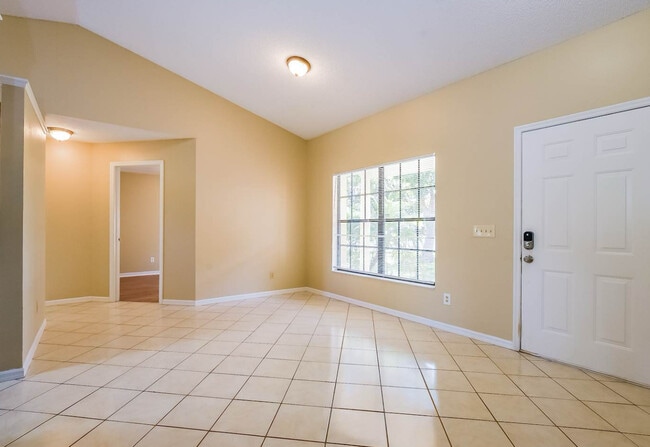 3799 Sutters Mill Cir in Casselberry, FL - Foto de edificio - Building Photo