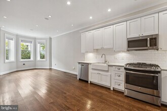 39 U St NE in Washington, DC - Foto de edificio - Building Photo