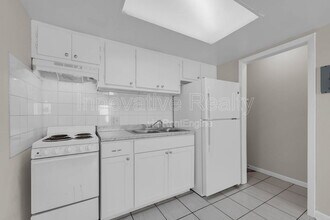 5113 Curry Ford Rd in Orlando, FL - Building Photo - Building Photo