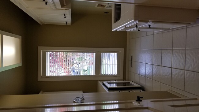 762 R St in Newman, CA - Building Photo - Building Photo