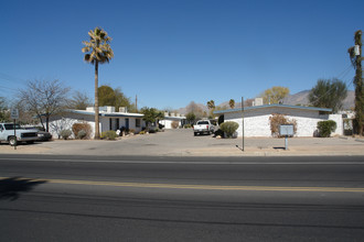 3441-3459 E Glenn St in Tucson, AZ - Foto de edificio - Building Photo